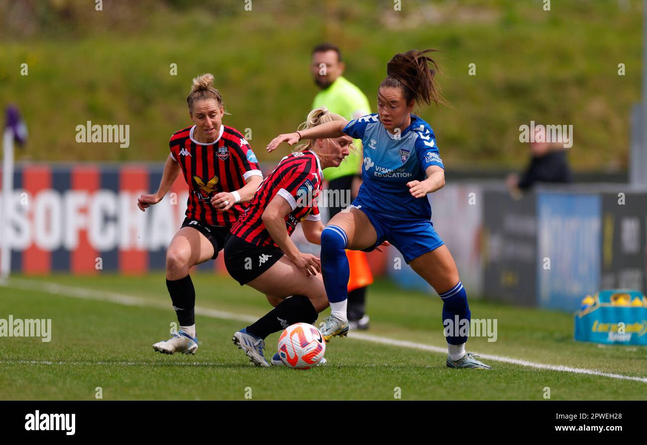 Lewes, Regno Unito. 30th Apr, 2023. Lewes, Inghilterra, 30th 2023 aprile: Grace Ayre (18 Durham) in azione durante la partita di football della fa Womens Championship tra Lewes e Durham al Dripping Pan di Lewes, Inghilterra. (James Whitehead/SPP) Credit: SPP Sport Press Photo. /Alamy Live News Foto Stock