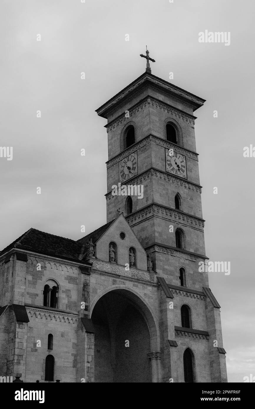 La Cattedrale Cattolica Romana di San Michele ad Alba Iulia immortalò da diverse angolazioni Foto Stock