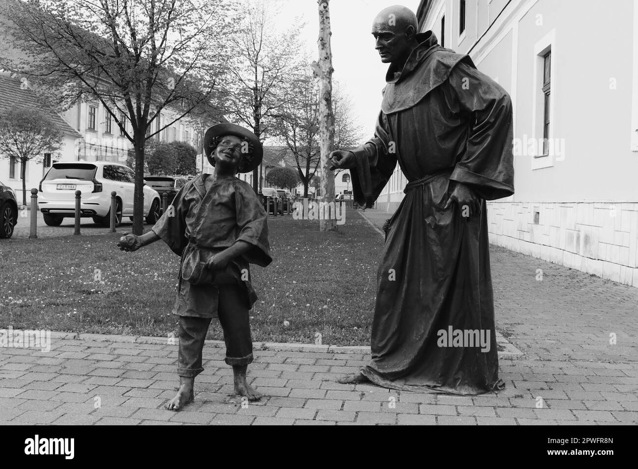 La moltitudine di statue in bronzo che si possono trovare vicino al centro della fortezza.queste statue presentano diversi status della gente del giorno posteriore Foto Stock