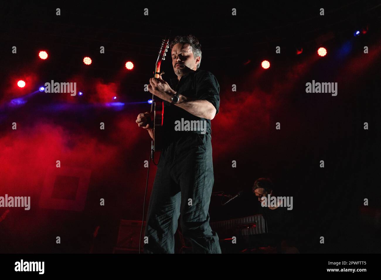 Milano, 29th Apr 2023. Il cantautore svedese The Test Man on Earth (Kristian Matsson) suona dal vivo al Fabrique di Milano. Credits: Maria Laura Arturi/Alamy Live News Foto Stock