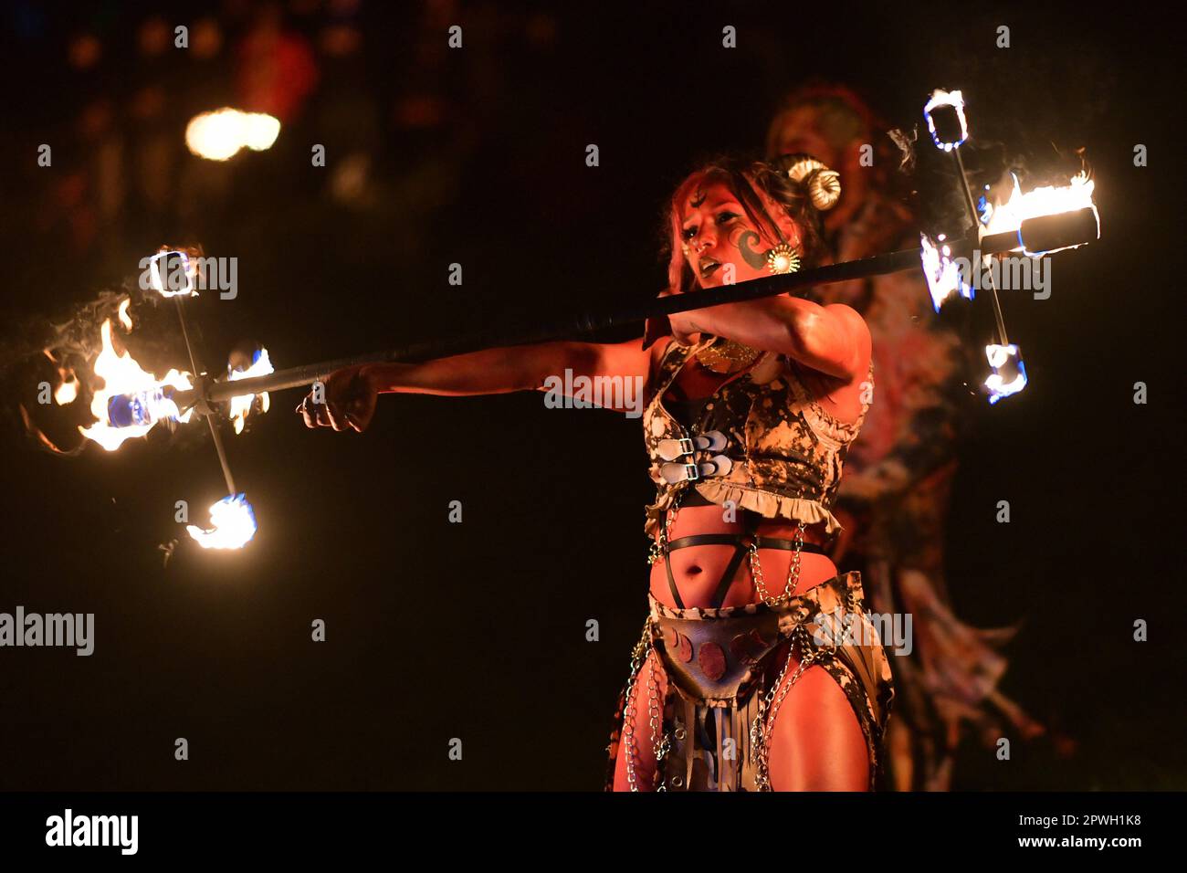 Edimburgo Scozia, Regno Unito 30 aprile 2023. Artisti del Beltane Fire Festival a Calton Hill per celebrare il ritorno dell'estate. credito sst/alamy notizie dal vivo Foto Stock