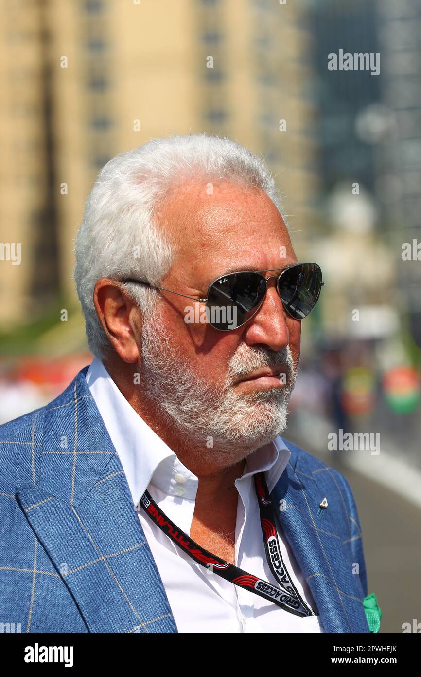 BAKU, AZERBAIGIAN, 30. 2023 aprile; Lawrence PASSEGGIATA, Lawrence PASSEGGIATA, Sheldon Strulovitch, miliardario canadese uomo d'affari, Proprietario del team Aston Martin Formula 1 e collezionista di Ferraris d'epoca. Ha un valore netto di 2,6 miliardi di dollari. Lawrence Stroll possiede un jet privato e lo yacht chiamato Faith visto durante il GRAN Premio DI Formula 1 DELL'AZERBAIGIAN, F1 a BAKU, giornata di gara sul circuito stradale. Campionato del mondo FIA Formula1 il 30 aprile. 2023 - immagine a pagamento, copyright © Christian BAUDAT/ATPimages (BAUDAT Christian/ATP/SPP) Foto Stock