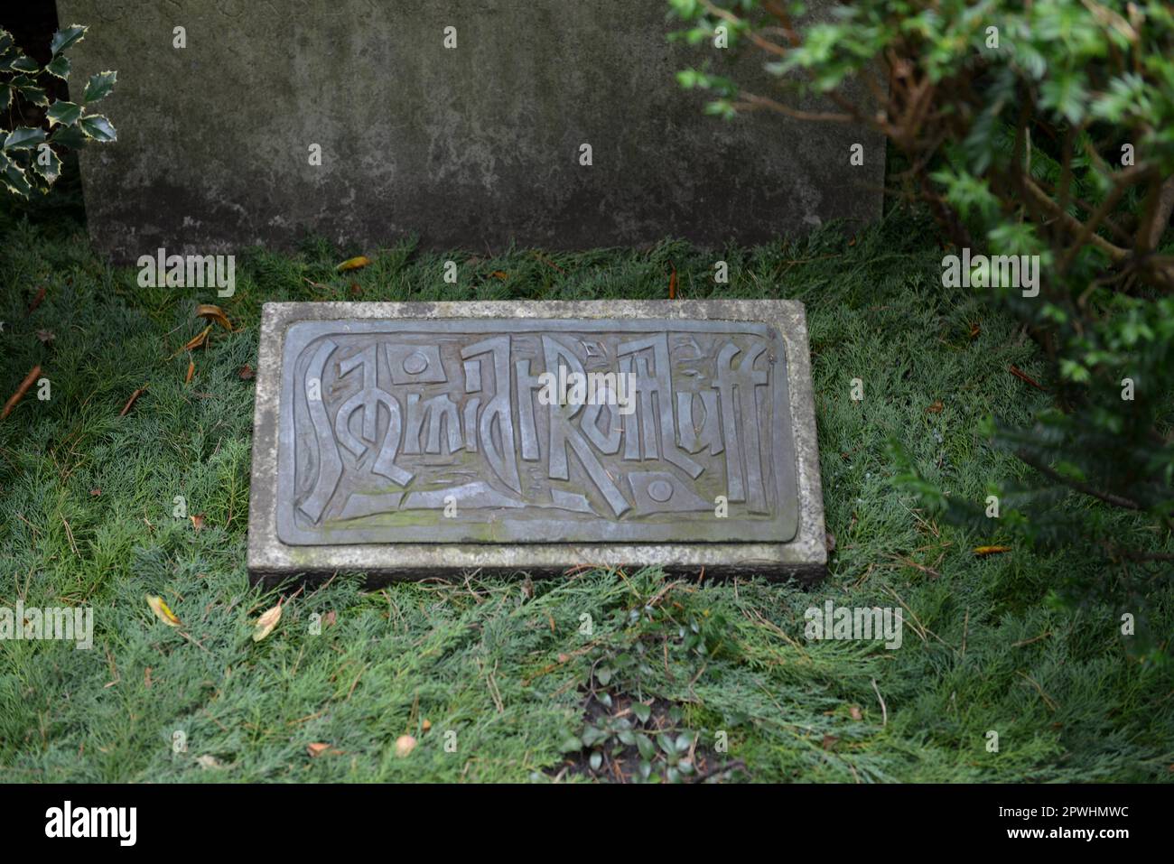 Grave, Karl Schmidt-Rottluff, Waldfriedhof Dahlem, Huettenweg, Berlino, Germania Foto Stock