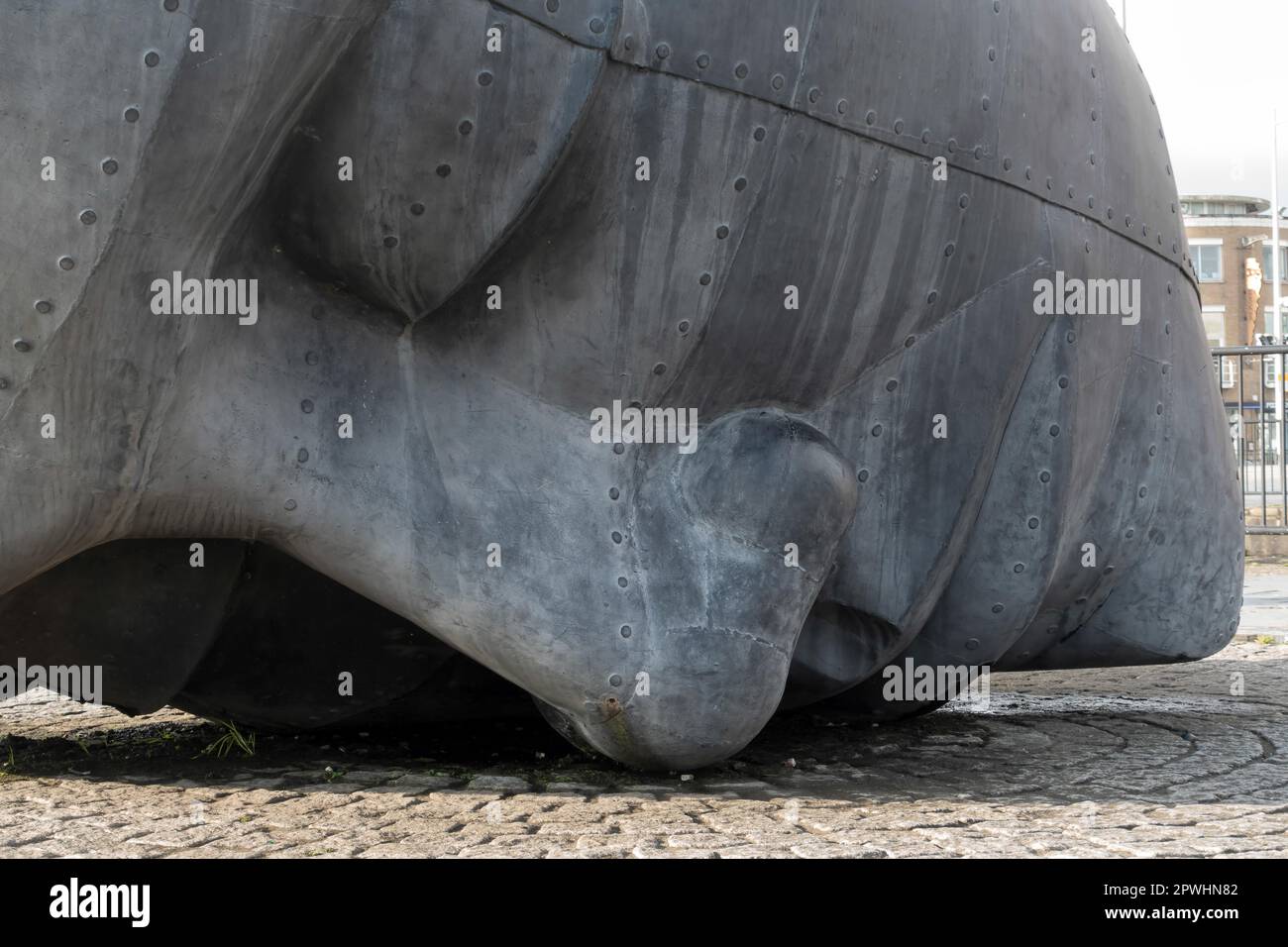 I marittimi mercantili' War Memorial nella Baia di Cardiff Foto Stock