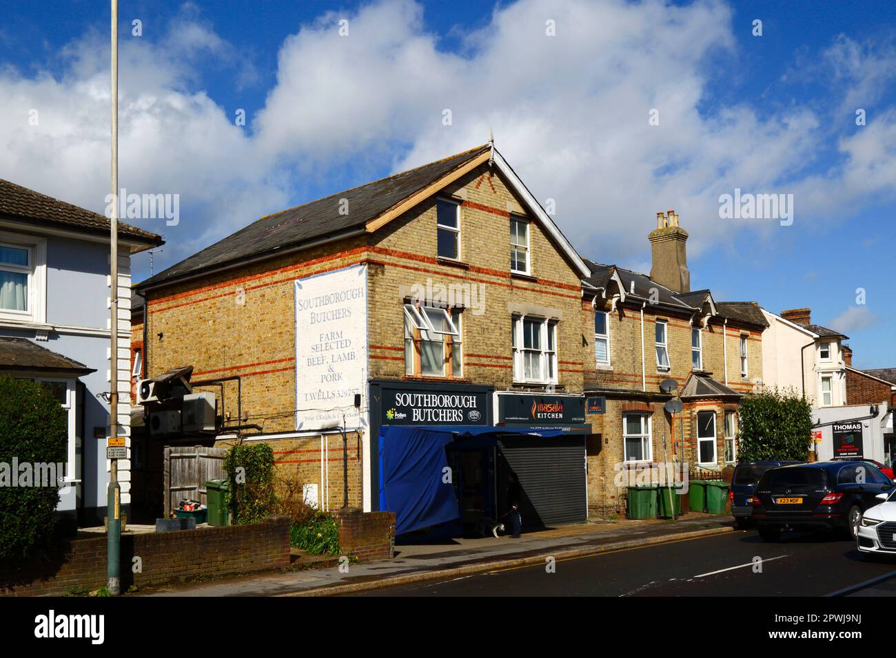 R N Carr Ltd, un negozio di ferramenta e ferramenta a a conduzione familiare di lunga data sulla High Street, Southborough, Kent Foto Stock