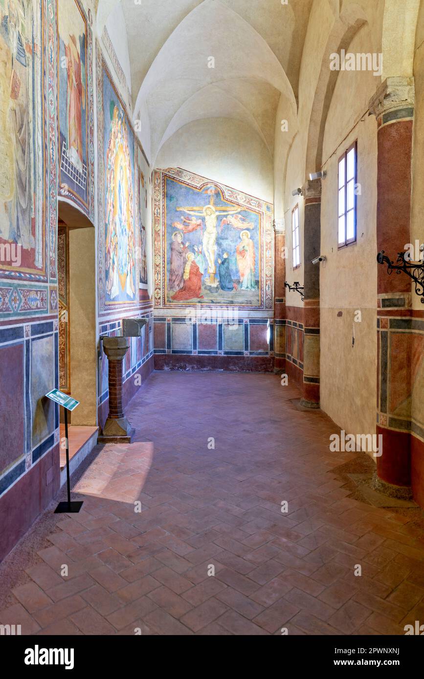 San Gimignano. Toscana. Italia. Affreschi nella chiesa di San Lorenzo in Ponte di Cenni di Francesco Ser Cenni Foto Stock