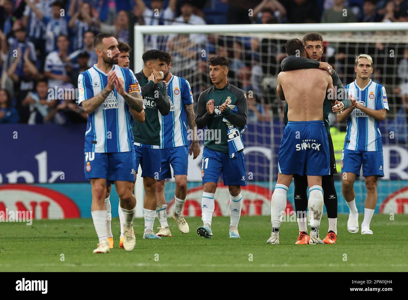 BARCELLONA, SPAGNA - APRILE 30: Giocatori di RCD Espanyol durante la partita la Liga Santander tra RCD Espanyol e Getafe CF allo stadio RCDE il 30 Aprile 2023 a Barcellona, Spagna (Foto di David Ramirez/ Dax Images) Foto Stock