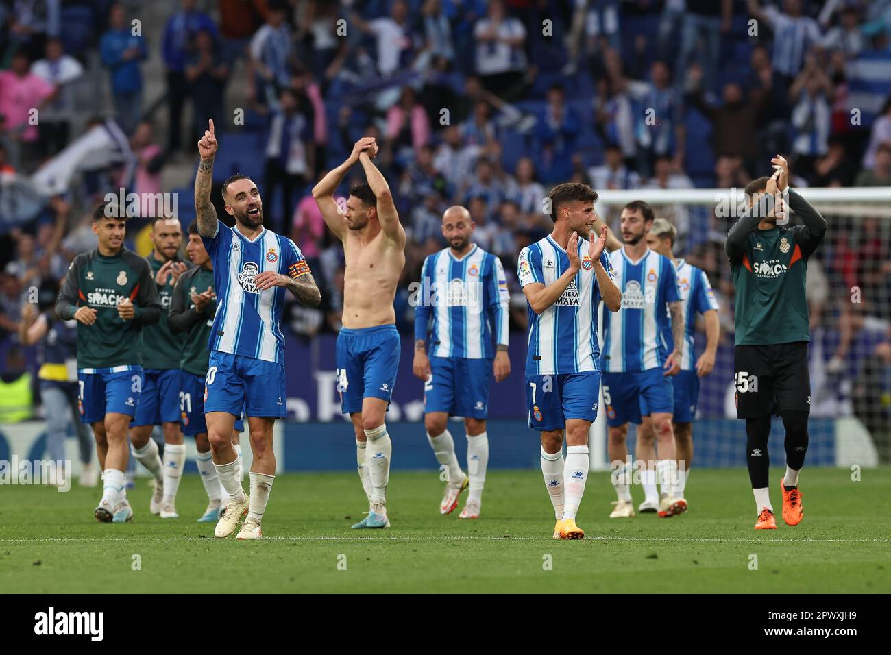 BARCELLONA, SPAGNA - APRILE 30: Giocatori di RCD Espanyol durante la partita la Liga Santander tra RCD Espanyol e Getafe CF allo stadio RCDE il 30 Aprile 2023 a Barcellona, Spagna (Foto di David Ramirez/ Dax Images) Foto Stock
