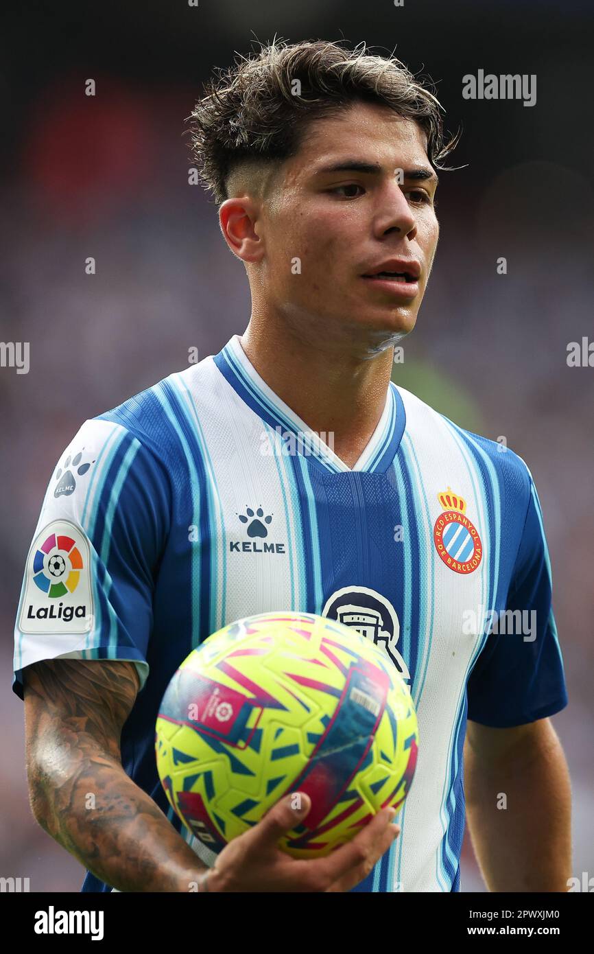 BARCELLONA, SPAGNA - 30 APRILE: Nico Melamed di RCD Espanyol durante la partita la Liga Santander tra RCD Espanyol e Getafe CF allo stadio RCDE il 30 aprile 2023 a Barcellona, Spagna (Foto di David Ramirez/ Dax Images) Foto Stock