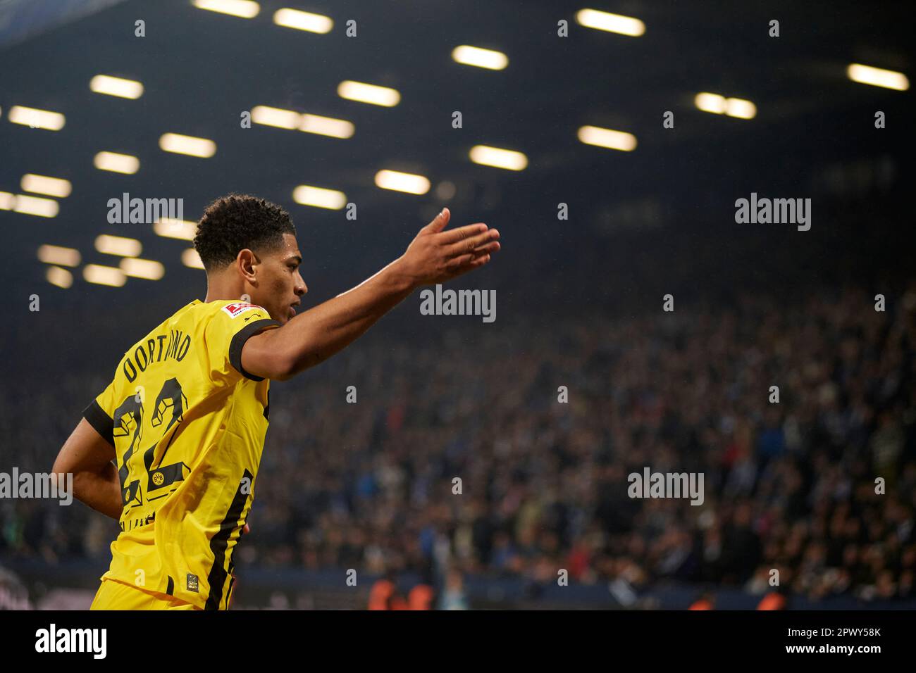 BOCHUM, GERMANIA - 28 APRILE 2023: Jude Bellingham. La partita di calcio della Bundesliga VfL Bochum 1848 contro Borussia Dortmund a Vonovia Ruhr Stadion Foto Stock