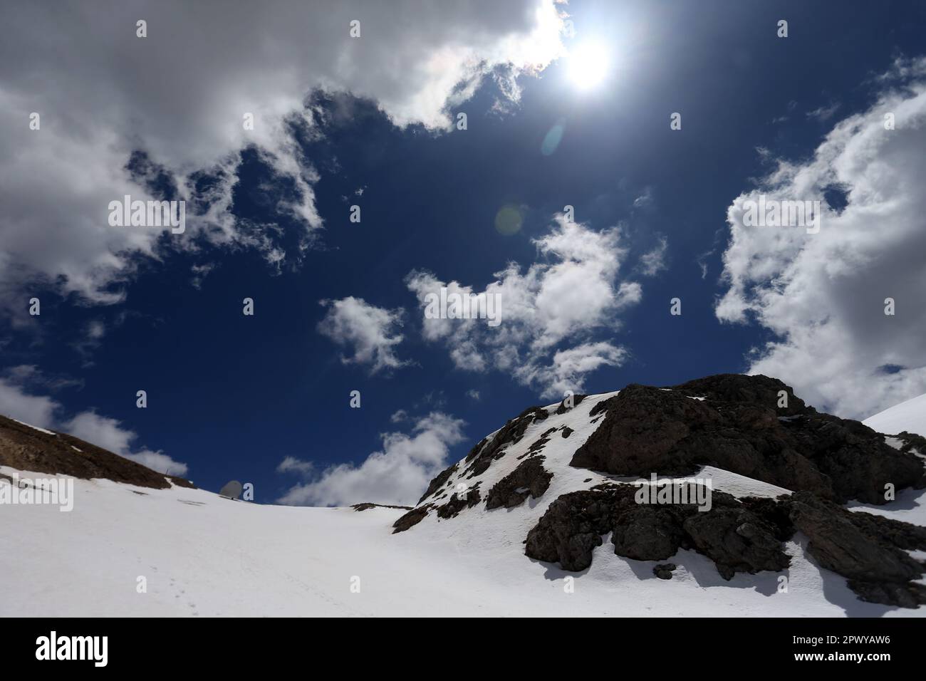 Osservatorio Helmos (Aristarchos Telescope). Si trova sul monte Helmos (Aroania) nel Peloponneso settentrionale a 2340 m.. Foto Stock