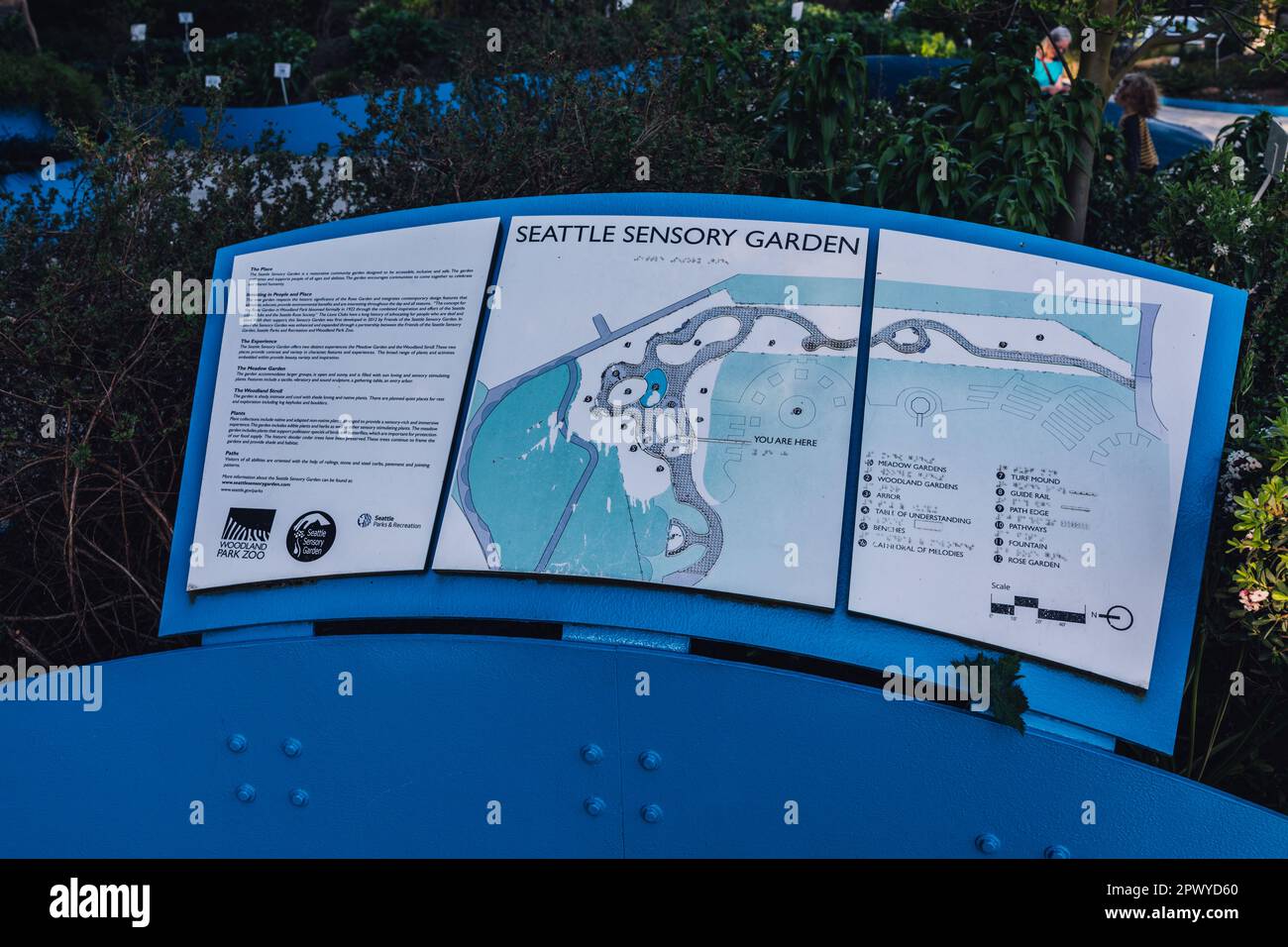 Segnaletica per il Seattle Sensory Garden a Woodland Park presso il Seattle Parks and Recreation Department Foto Stock