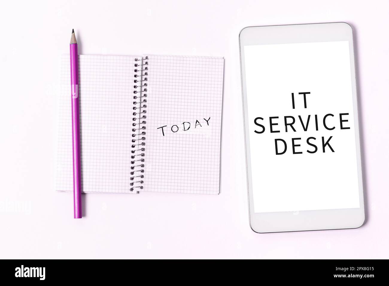 Cartello di testo che mostra IT Service Desk, Internet Concept Assistenza tecnologica Centro di assistenza online Foto Stock