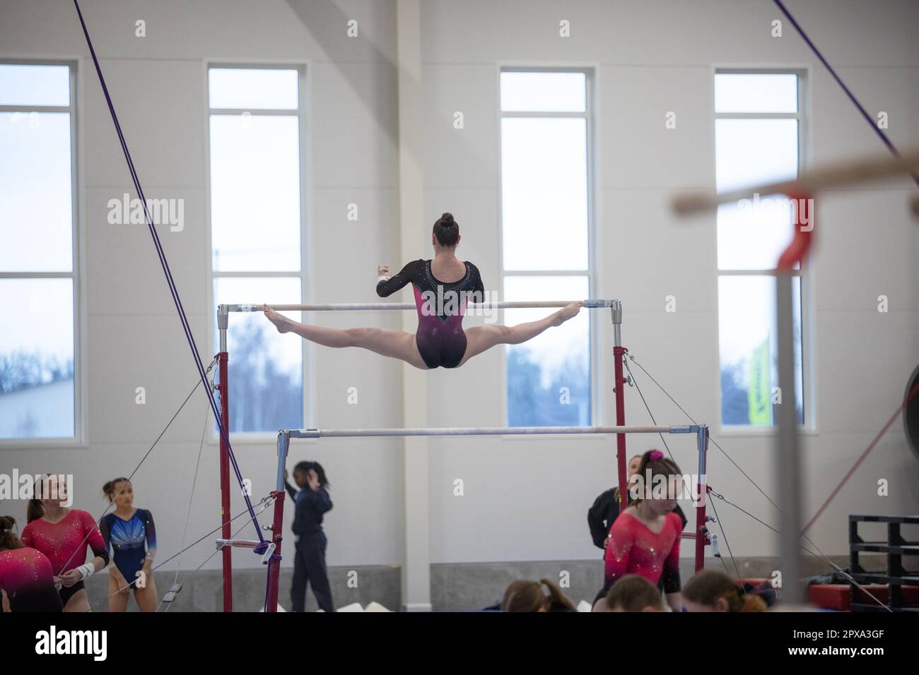 Åland Invitational 2023 Ginnastica, Mariehamn, aprile 2023. Ginnasti da Finlandia, Svezia, Norvegia e Regno Unito. Foto: Rob Watkins – barre irregolari Qualifiche Foto Stock