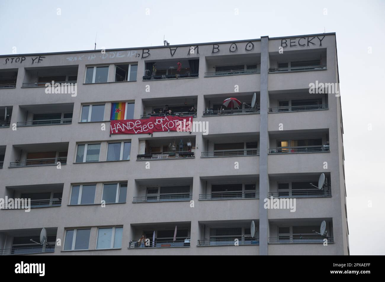 Berlino, Germania - 1 maggio 2023 - manifestazione rivoluzionaria del 1 maggio a Kreuzberg. (Foto di Markku Rainer Peltonen) Foto Stock