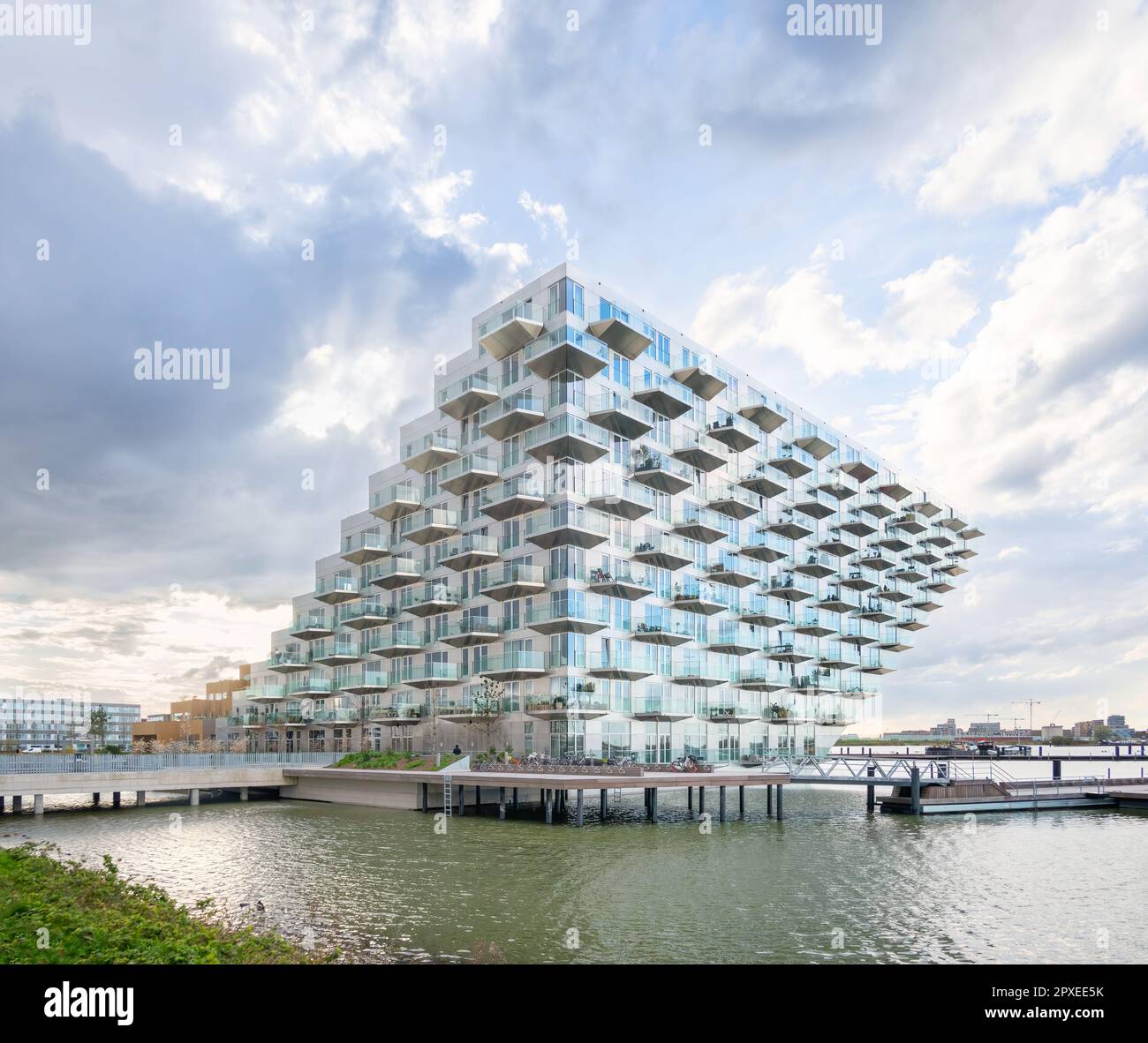 Amsterdam, Paesi Bassi - abitazioni Sluishuis di GRANDI e barcode Architects Foto Stock