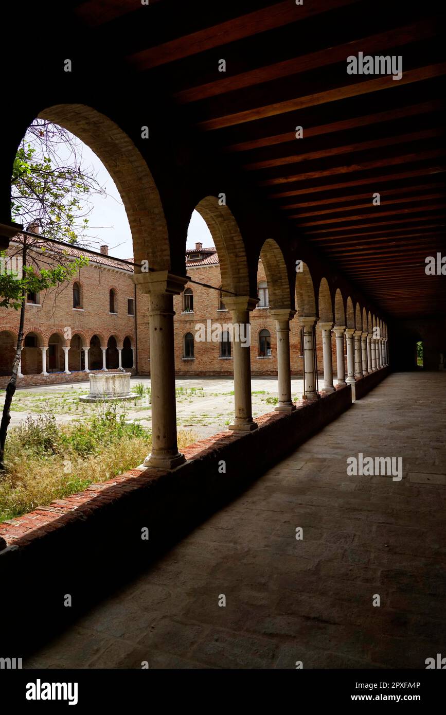 Artisti artigiani del Chiostro - ex convento SS. Cosma e Damiano, Giudecca, Venezia, Veneto, Italia, Europa Foto Stock