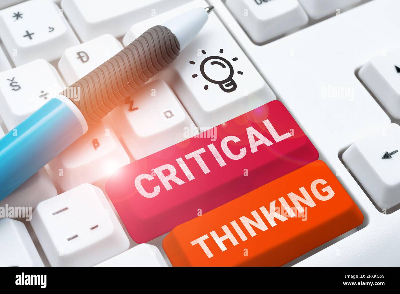 Scrittura che mostra il pensiero critico del testo, Word scritto sulla sequenza delle fasi di un progetto che richiede il tempo più lungo Foto Stock