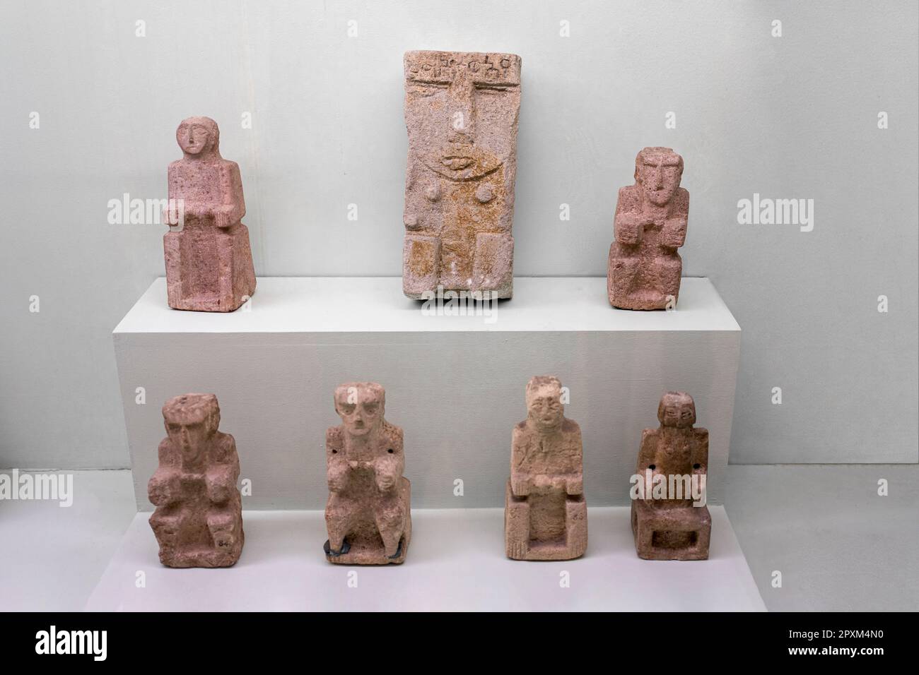 Statuette votive di figura umana dalla Penisola Araba, 4th ° al 1st ° secolo a.C. Museo dell'Antico Oriente, Istanbul. Foto Stock