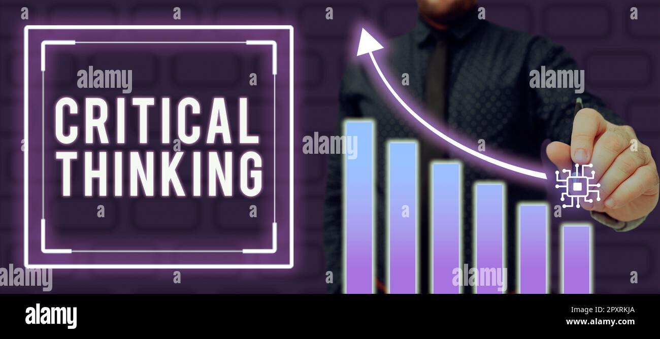 Scrittura a mano del testo pensiero critico, sequenza di concetto di affari delle fasi di un progetto che richiede il tempo più lungo Foto Stock