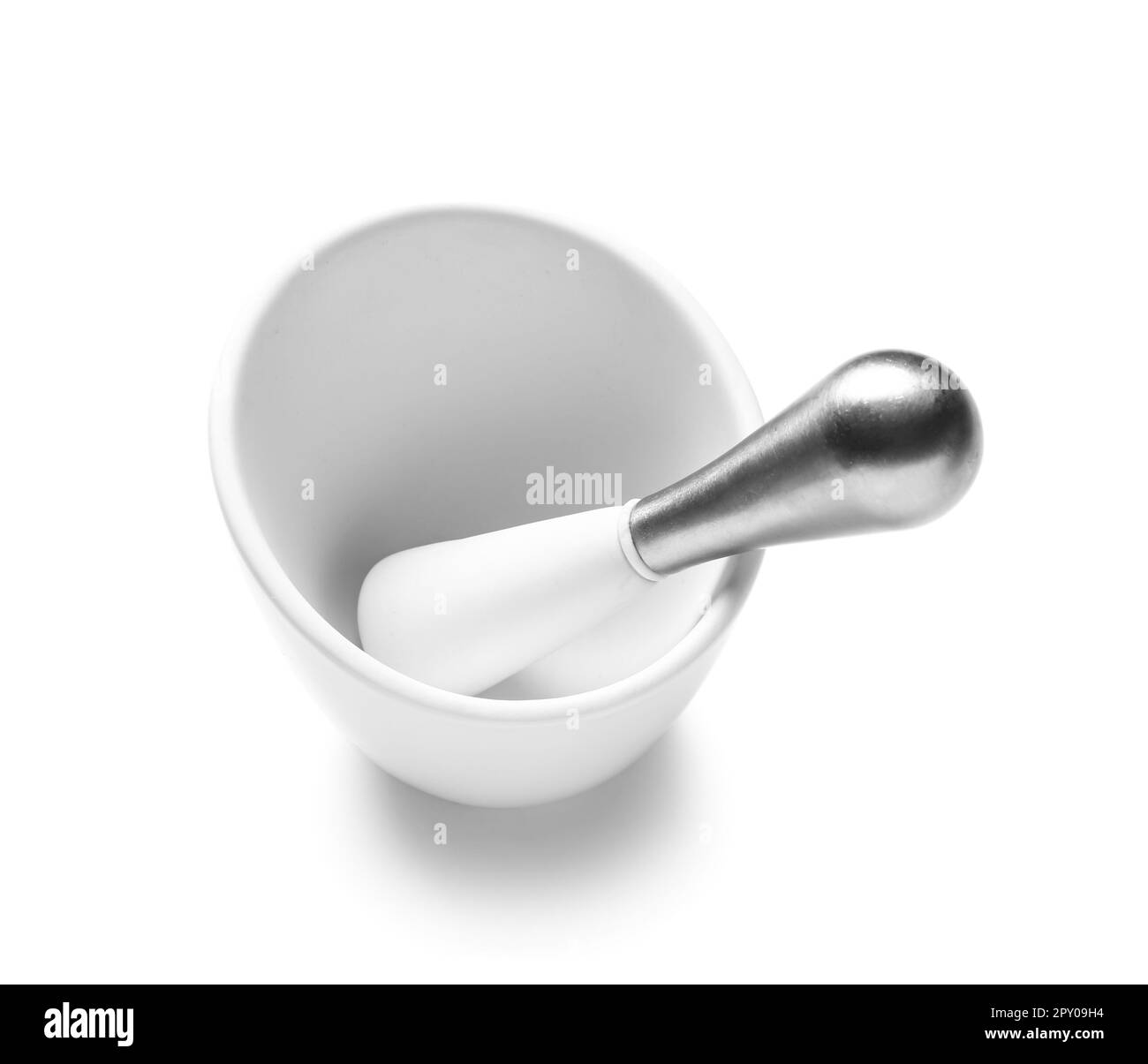 Mortaio con pestello isolati su sfondo bianco Foto Stock