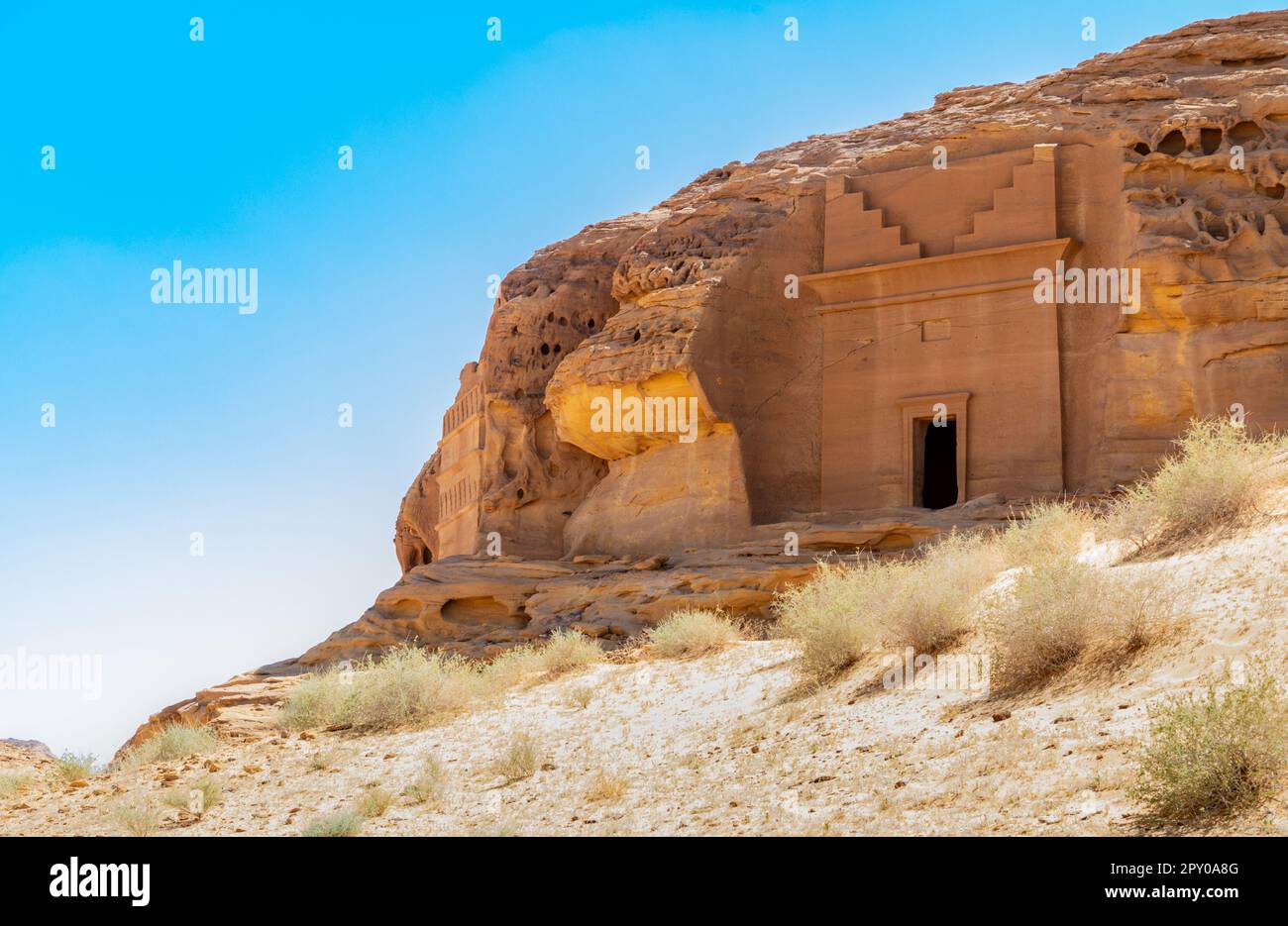 Ingressi tombe Jabal al ahmar scolpite in pietra, Madain Saleh, al Ula, Arabia Saudita Foto Stock