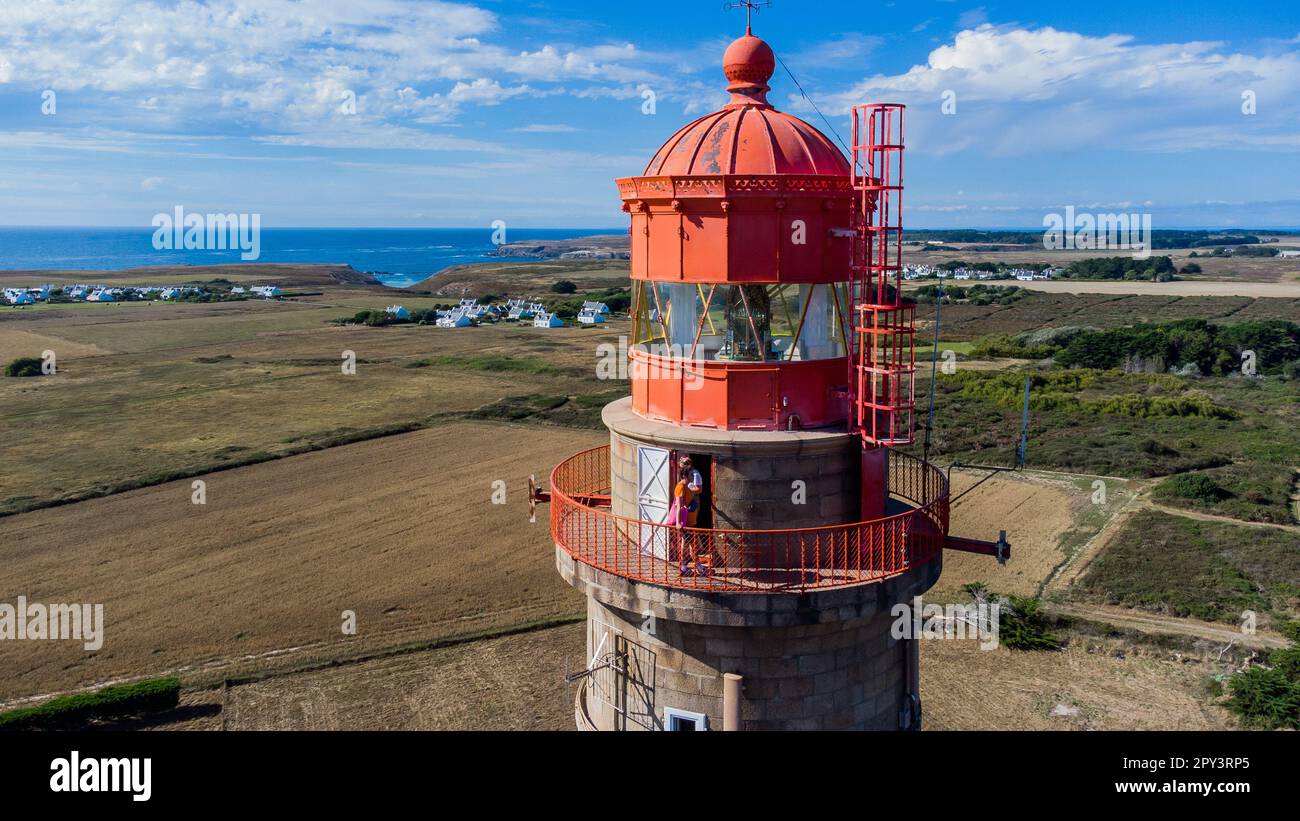 Veduta aerea del faro di Goulphar sull'isola di Belle-île-en-mer a Morbihan, Francia - il faro più alto della più grande isola di Brittan Foto Stock