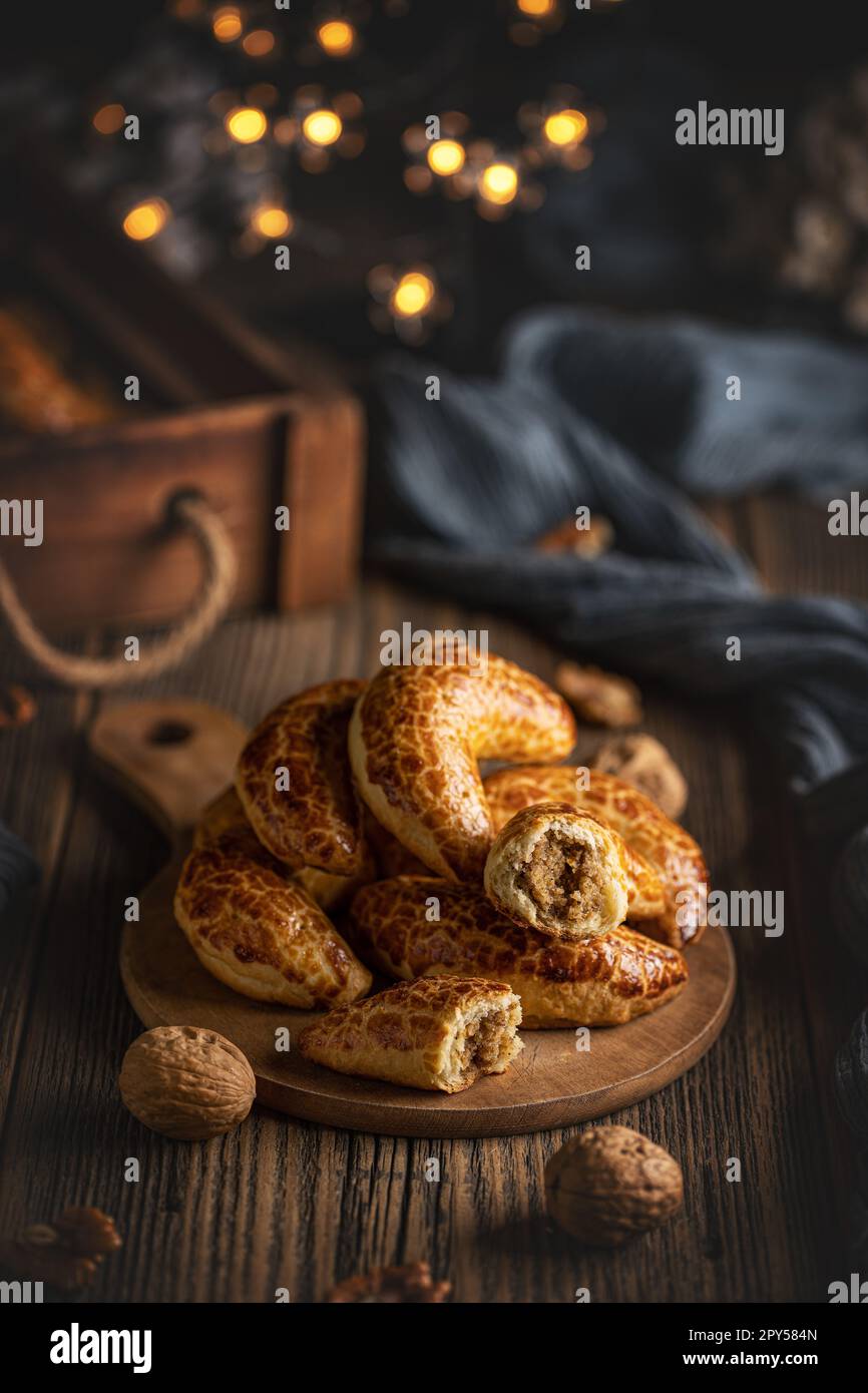 Rotoli di Bratislava con ripieni di noce Foto Stock