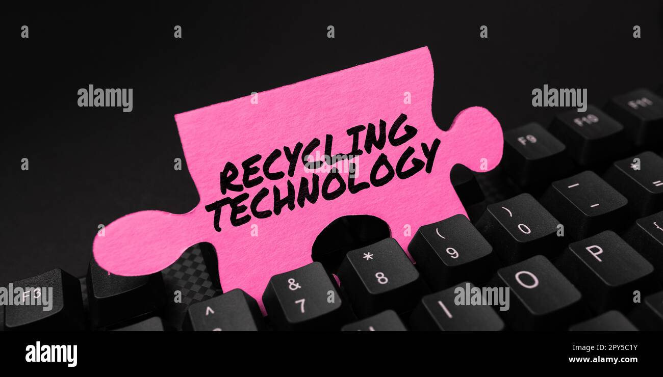 Tecnologia di riciclaggio dei sottotitoli concettuali. Concetto di Internet i metodi per ridurre i rifiuti solidi Foto Stock