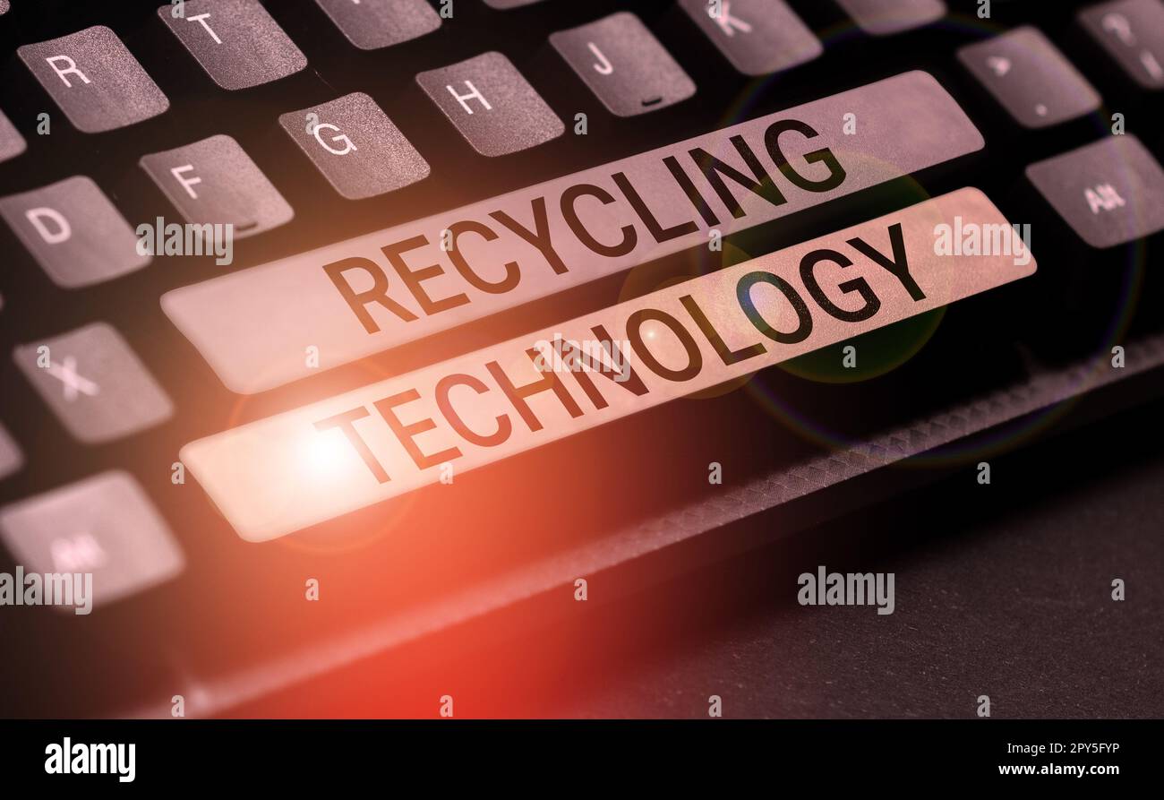 Cartello di testo che mostra la tecnologia di riciclaggio. Approccio aziendale i metodi per ridurre i materiali di scarto solidi Foto Stock