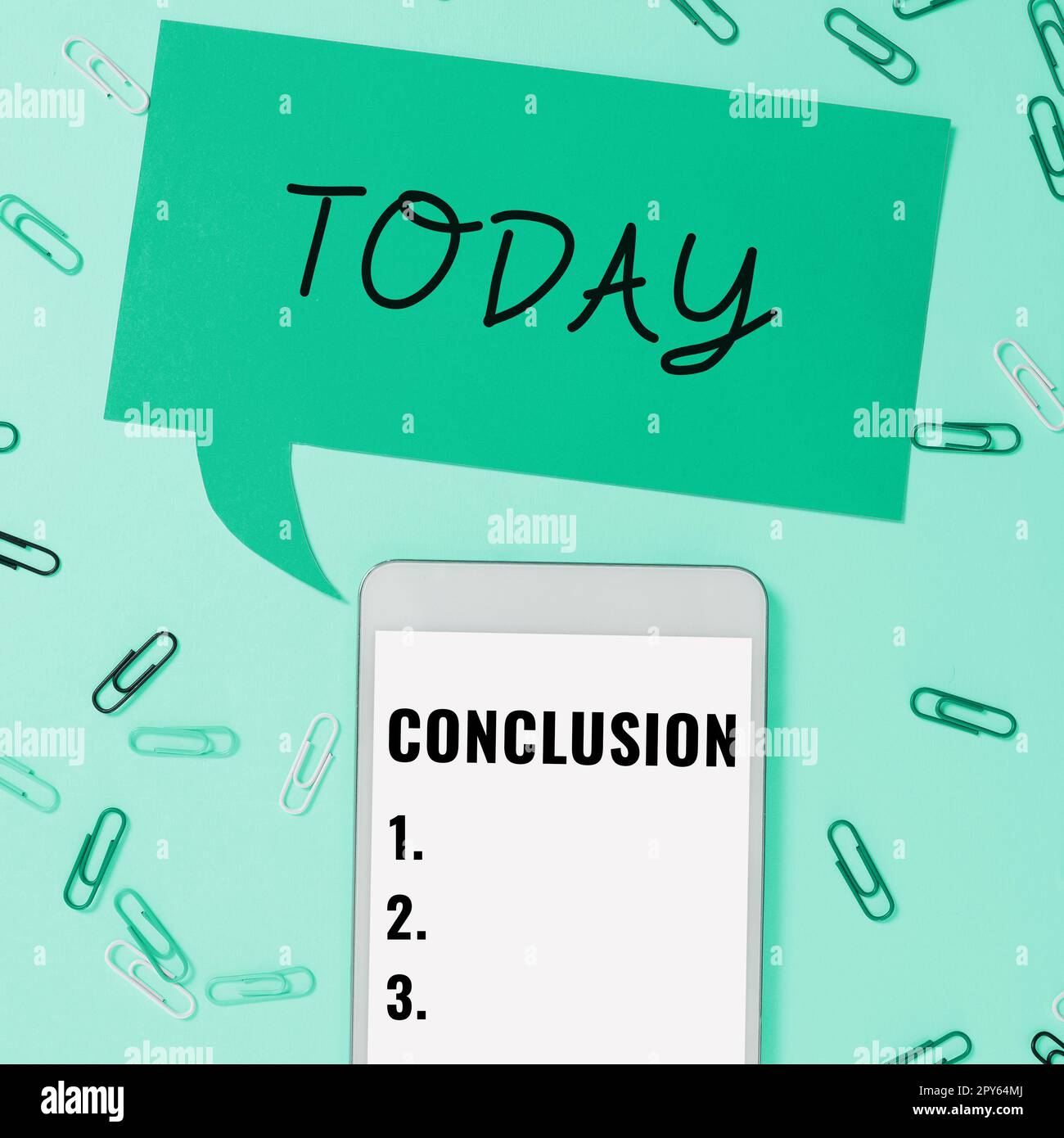 Testo della scrittura conclusione. Concetto significato per l'analisi dei risultati della decisione finale di fine di un evento o di un processo Foto Stock