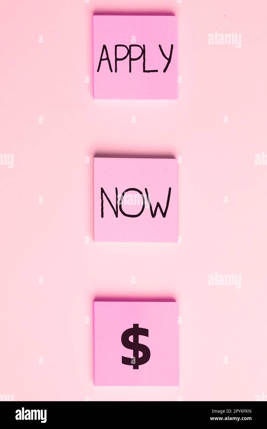 La didascalia concettuale si applica ora. Idea aziendale che invita tutti a inviare una lettera di candidatura per aderire all'iscrizione Foto Stock