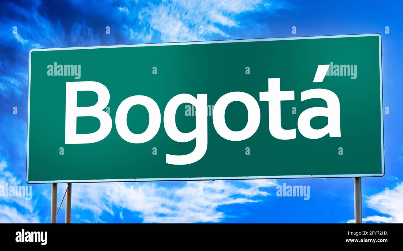 Cartello stradale che informa dell'ingresso alla città di Bogotà Foto Stock