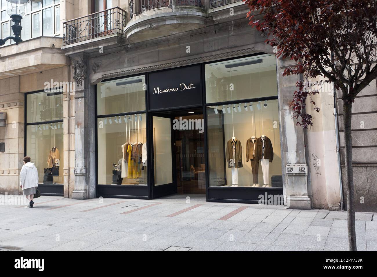 Massimo Dutti una societ del gruppo Inditex. stato creato nel