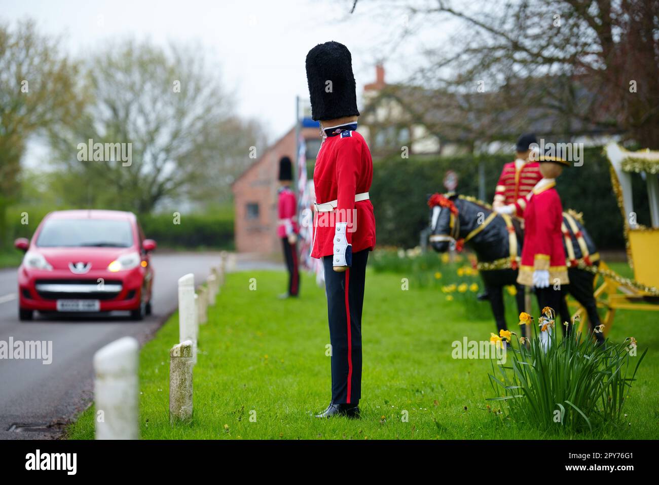 Un'esposizione stradale in anticipo dell'imminente incoronazione del re Carlo III è stata vista a Cheshire, Regno Unito, 28th aprile 2023. Credit: Jon Super/Alamy Live News. Foto Stock