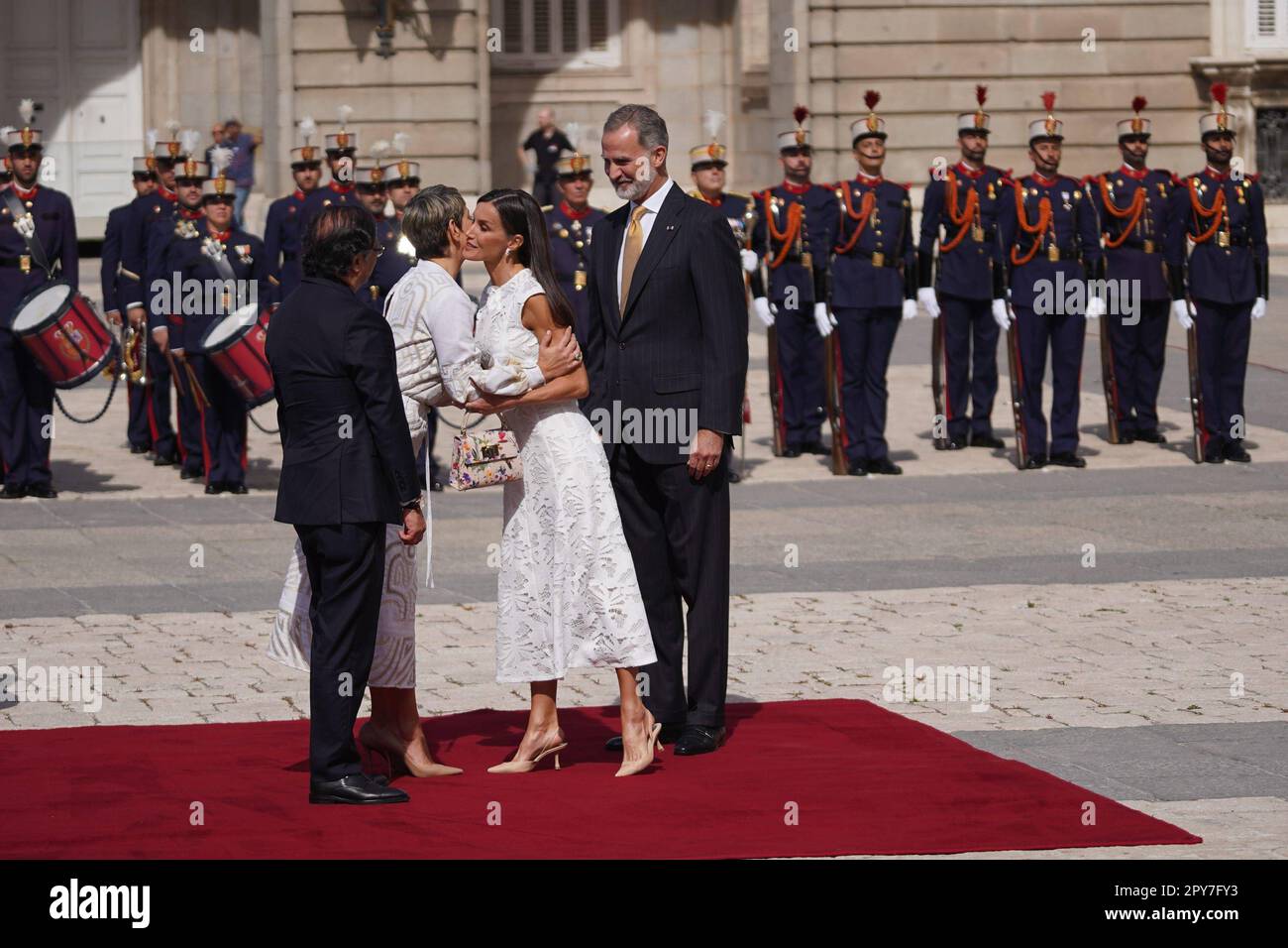 Madrid, Spagna. 03rd maggio, 2023. Re spagnolo Felipe VI e Letizia con Gustavo Francisco Petro durante una cerimonia di benvenuto per il presidente colombiano in occasione della sua visita ufficiale in Spagna a Madrid mercoledì 3 maggio 2023. Los Reyes Felipe y Letizia reciben al presidente de Colombia Francisco Petro en el Palacio Real de Madrid Credit: CORDON PRESS/Alamy Live News Foto Stock