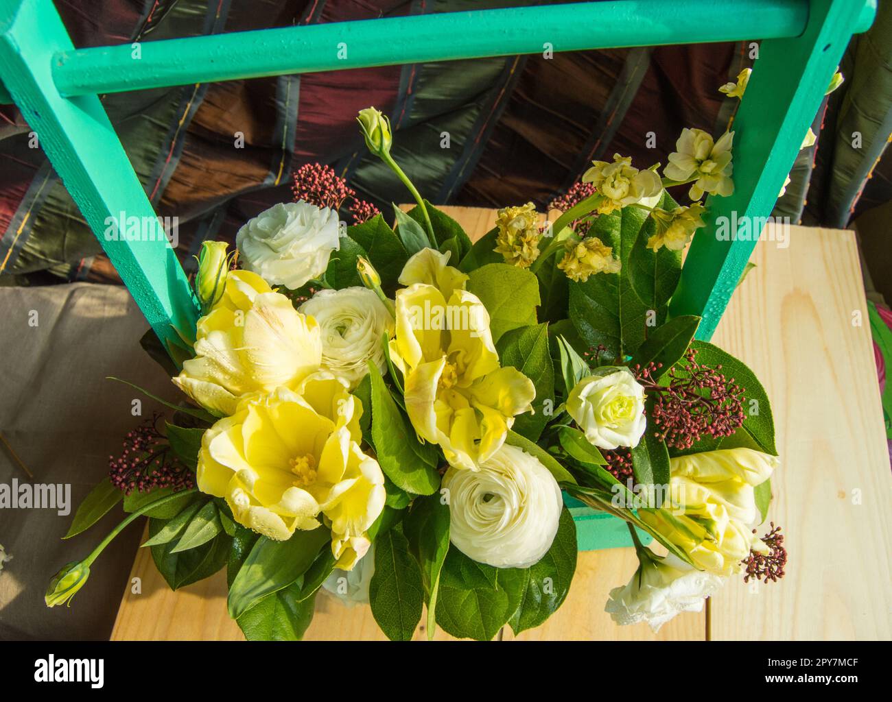 Fiori di legno immagini e fotografie stock ad alta risoluzione - Alamy