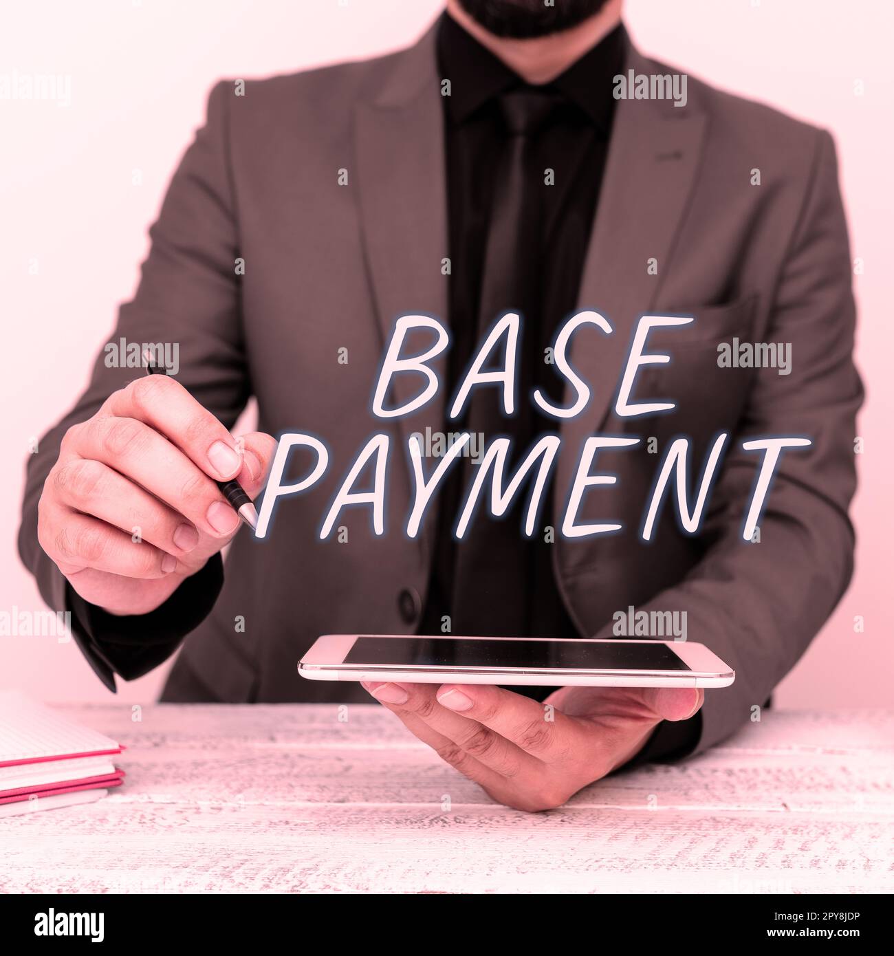 Scrittura a mano segno base pagamento. Parola per l'importo della retribuzione per un periodo di lavoro standard, un lavoro o una posizione Foto Stock