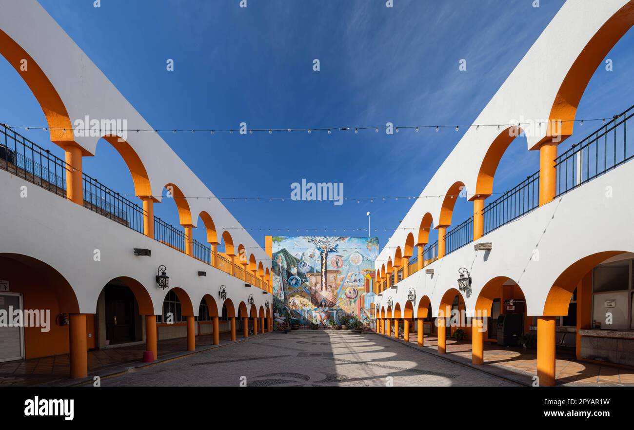Messico, Apr 23 2023 - Vista soleggiata del Palacio Municipal di Tequila Foto Stock