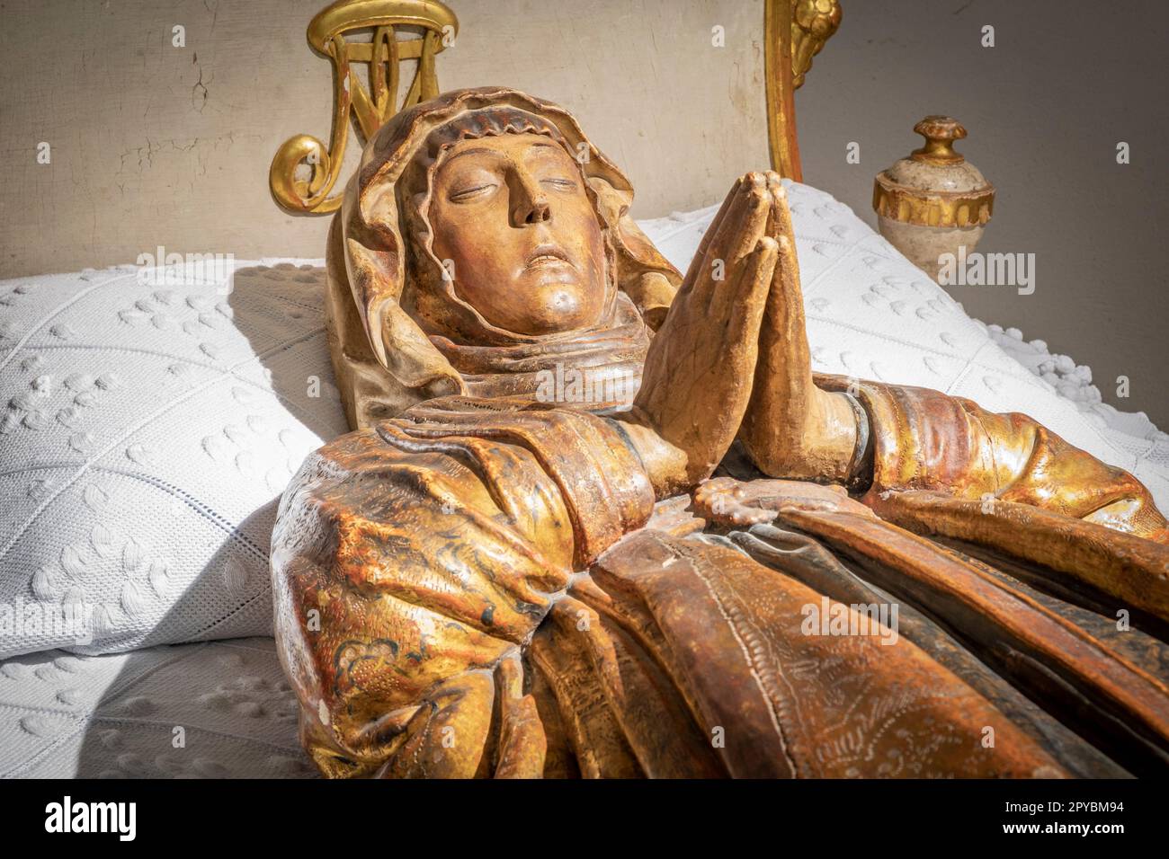 Mare de Deu morta, - dormizione della vergine -, scultura policroma del XVI secolo, opera di Gaspar Oms, chiesa di Santa Maria la Major, Inca, Foto Stock