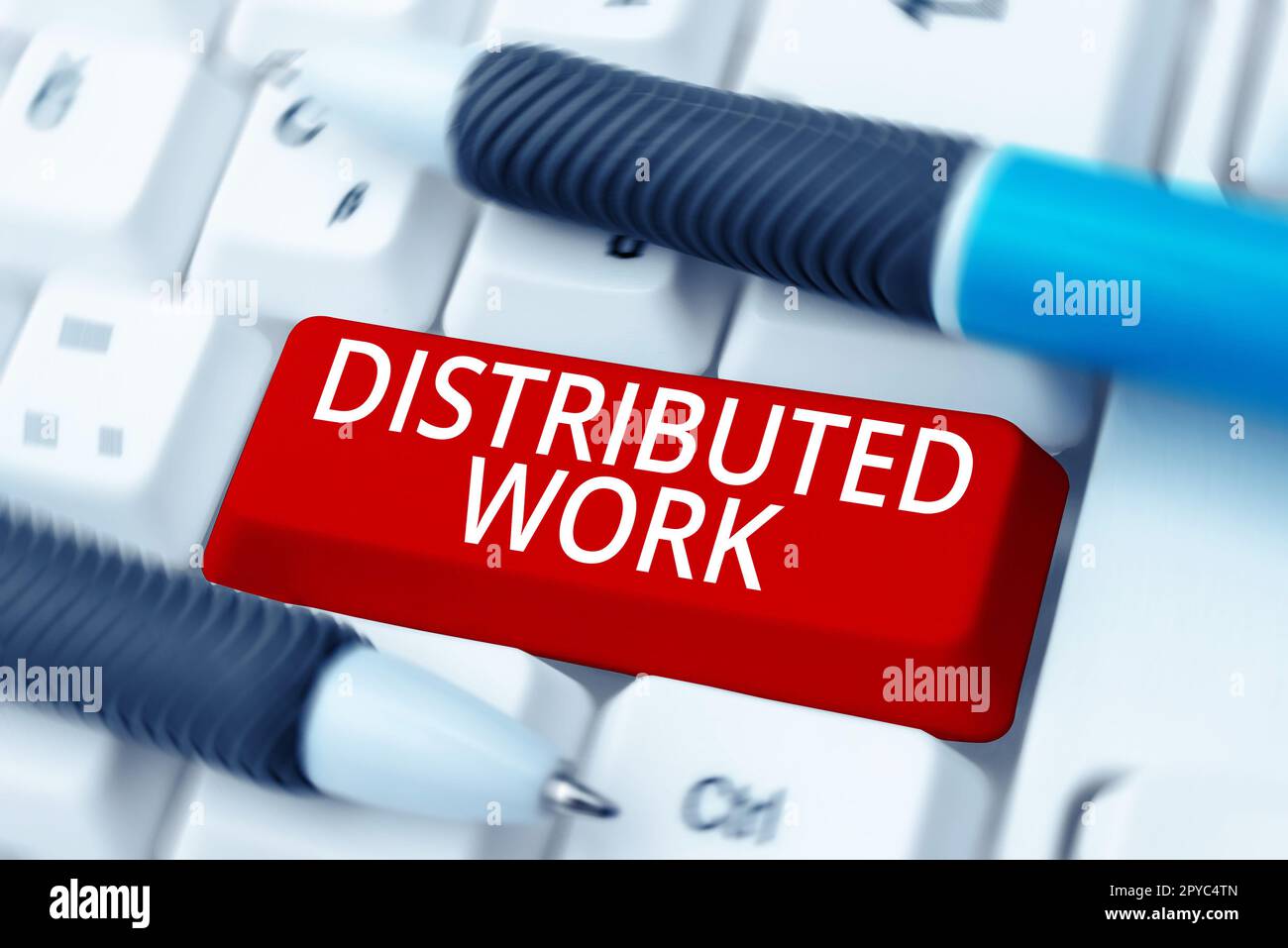 Visualizzazione concettuale lavoro distribuito. Parola scritta su praticato dalle imprese che utilizzano le strutture di rete Foto Stock