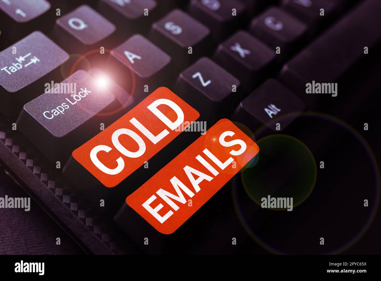 Didascalia concettuale e-mail fredde. E-mail non richiesta di Business idea inviata a un destinatario senza contatto preventivo Foto Stock