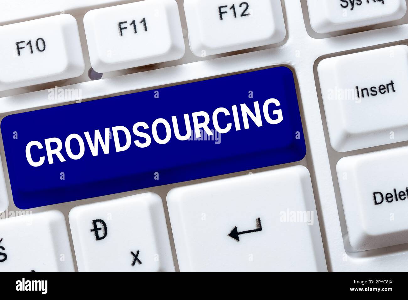 Scrittura a mano segno Crowdsourcing. Approccio aziendale ottenere informazioni sul lavoro da un ampio gruppo di persone Foto Stock