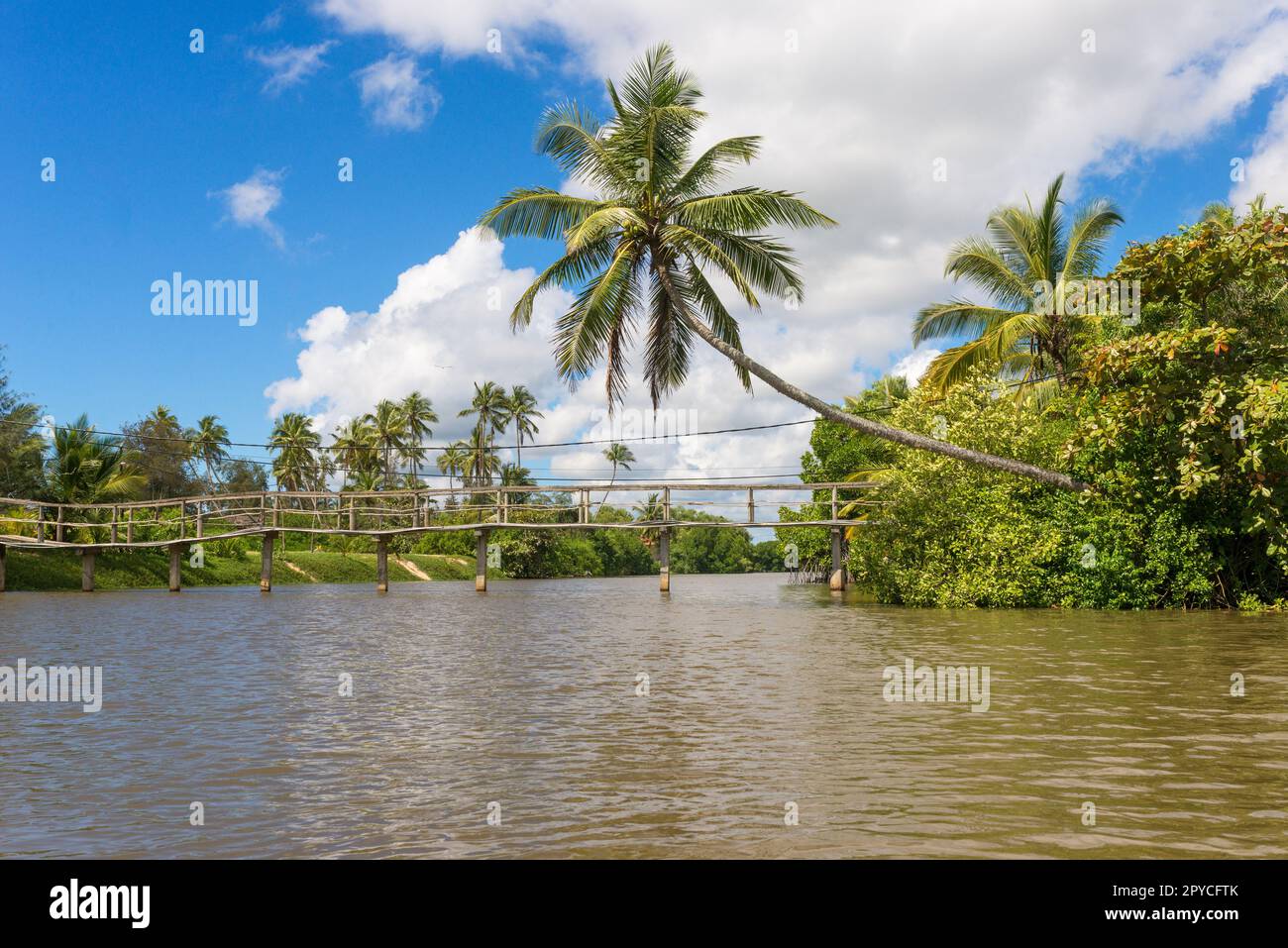 Gran scenic laguna costiera a Rekawa vicino alla piccola città Tangalle, Sri Lanka Foto Stock