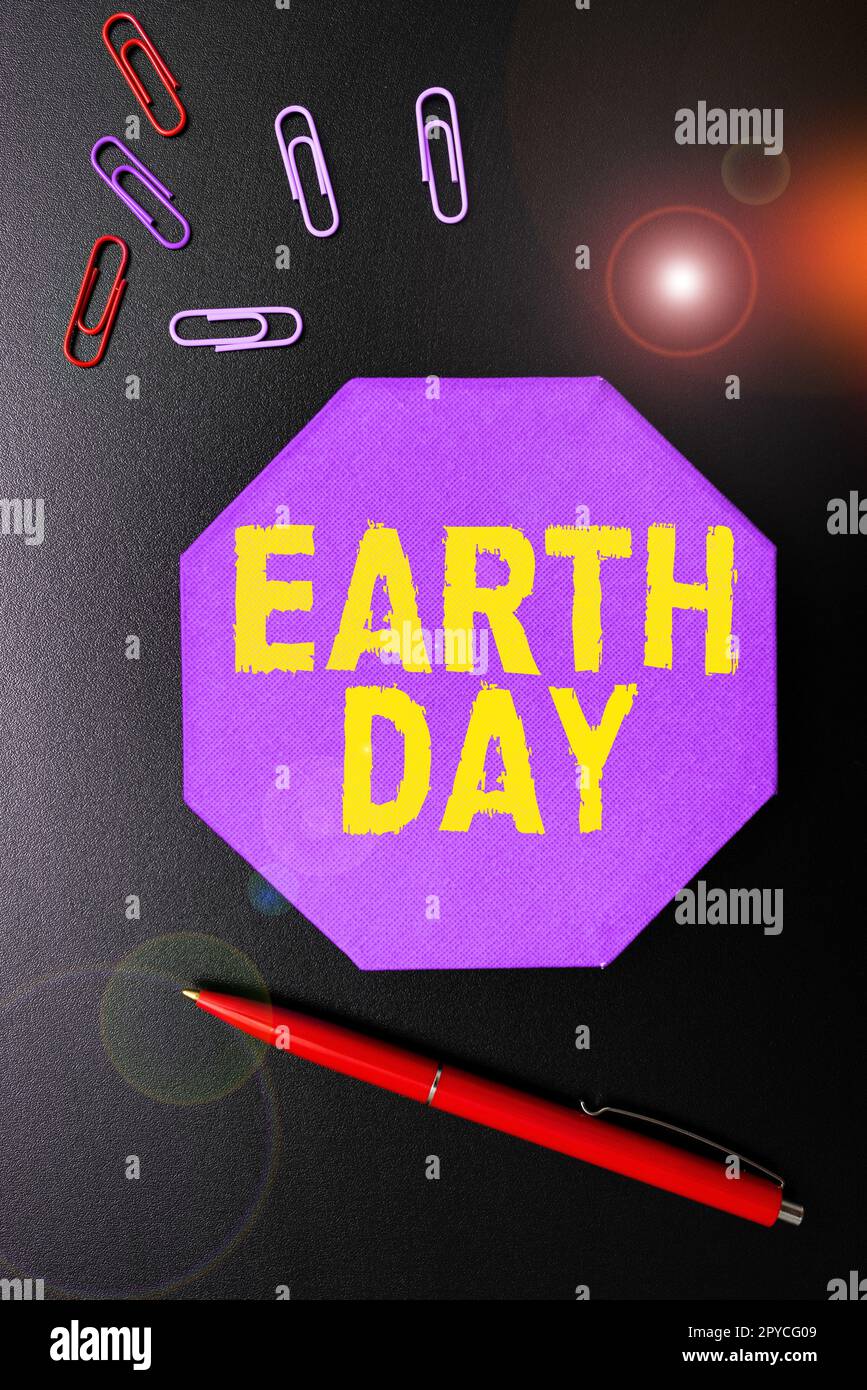Visualizzazione concettuale Earth Day. Internet Concept celebrazione mondiale della conservazione dell'ambiente ecologico Foto Stock