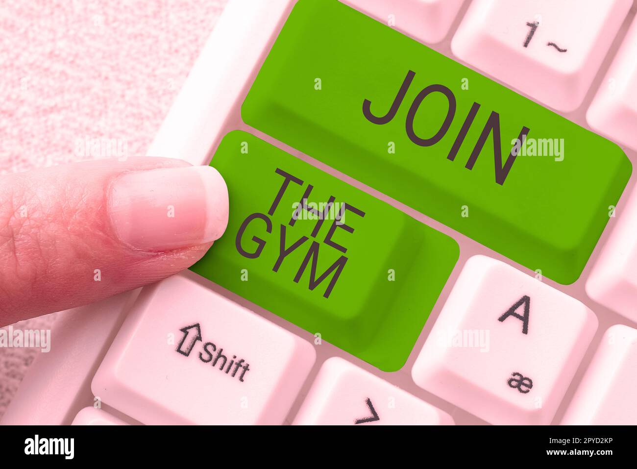 Visualizzazione concettuale Unisciti alla palestra. Concetto che significa motivazione per iniziare ad allenarsi facendo esercizi di fitness Foto Stock