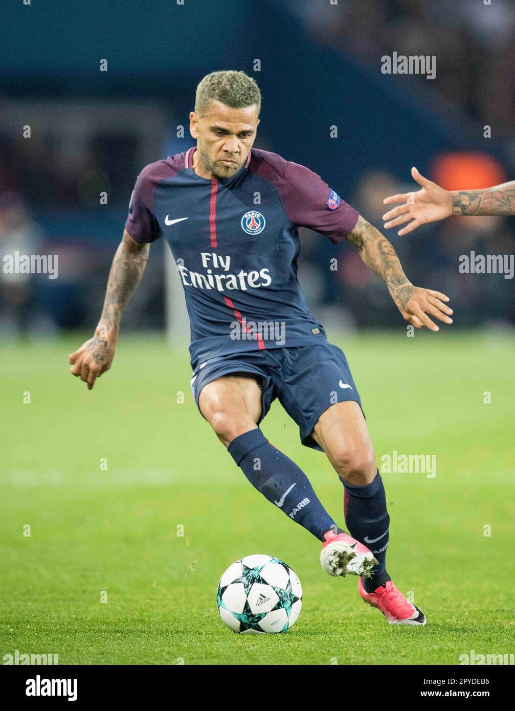 FOTO DI ARCHIVIO: Dani ALVES compie 40 anni il 6 maggio 2023, Dani ALVES (Parigi), azione, calcio Champions League, Turno preliminare 2nd matchday, gruppo B, Parigi St. Germain - FC Bayern Monaco (M) 3:0, am 27 settembre 2017 a Parigi/Francia. ? Foto Stock