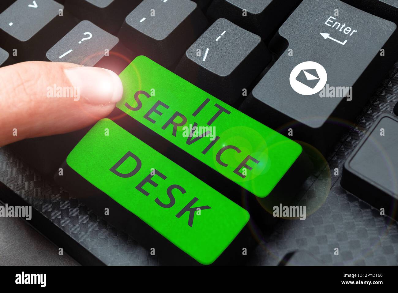 Scrittura a mano del testo IT Service Desk. Word per supporto tecnologico Centro di assistenza online Foto Stock