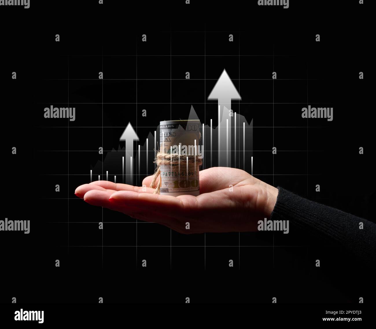 Grafico olografico con indicatori crescenti e una mano di donna. Concetto di crescita aziendale, avvio redditizio Foto Stock