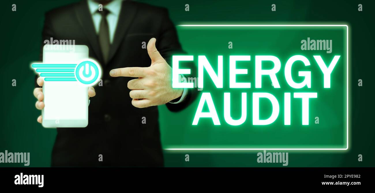 Testo scritto a mano Energy Audit. Valutazione del concetto di Internet del fabbisogno energetico e dell'efficienza di un edificio Foto Stock